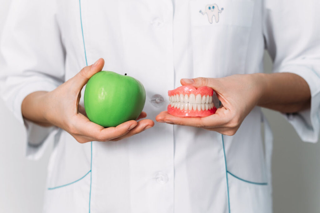 Adhesivo dental: Para qué sirve y qué tipos existen